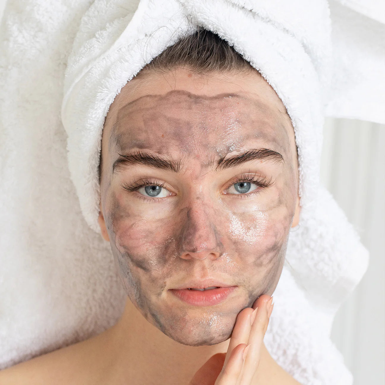 Odacité Giliai Valantis Veido Prausiklis su Juodaja Mėta (Aktyvuota Anglis + Maroko Molis) 100ml