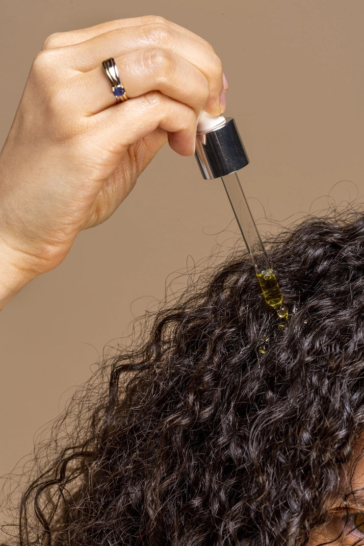 Plaukų aliejus – Maitinima, Suteikia Blizgesio ir Gyvybingumo 50ml