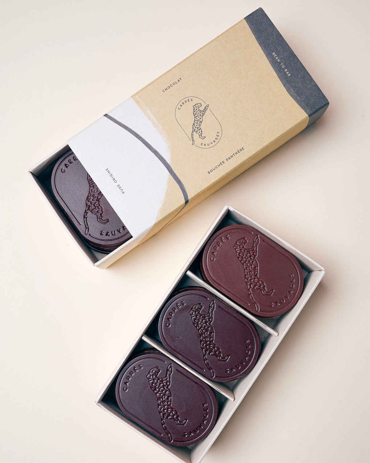 BOUCHÉE PANTHÈRE 3 PARFUMS – šokolado dėžutė su trimis skoniais 200g (12 vnt.)