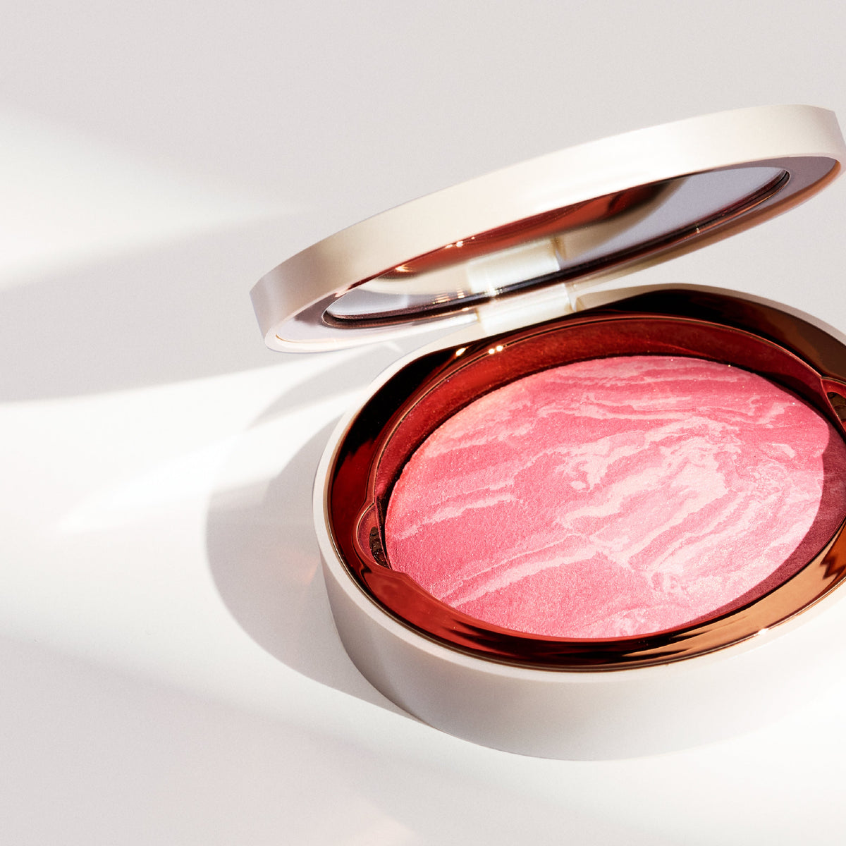 Pink Magic Blush skaistalai
